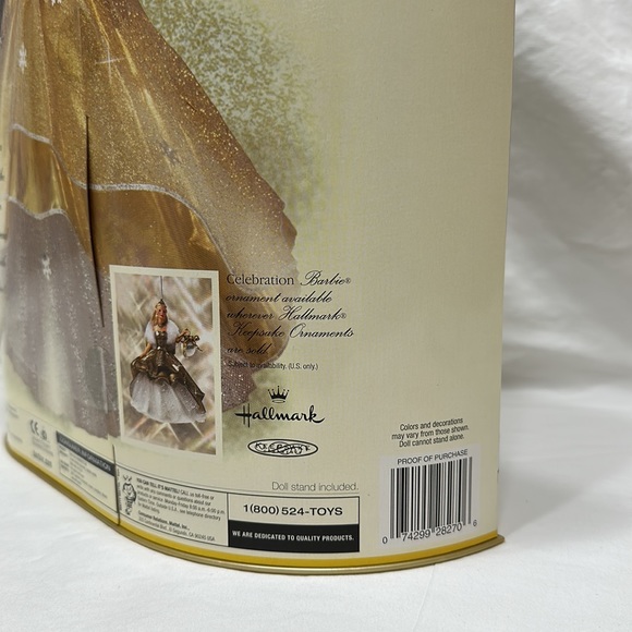 Celebration Barbie - Picture 7 of 9